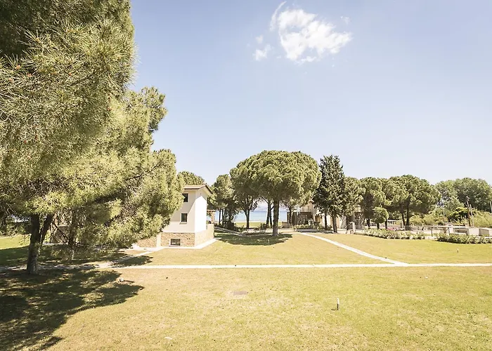 Apollo Beachfront House In #feelslikehome