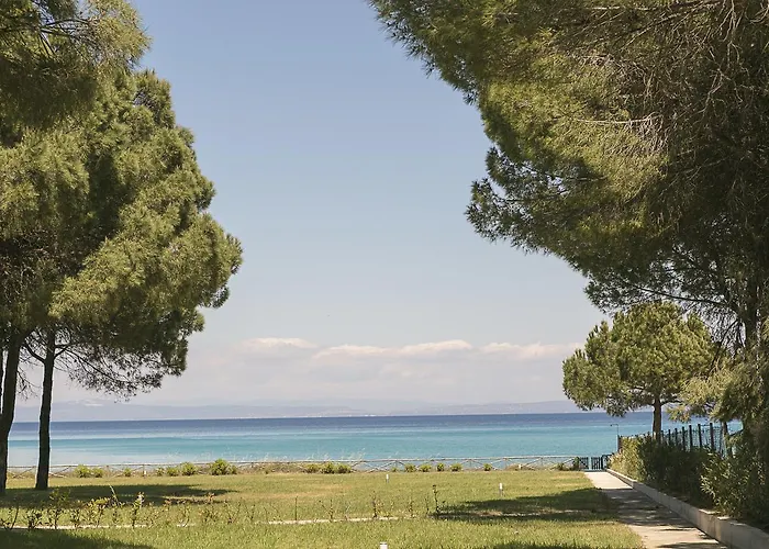 Apollo Beachfront House In #feelslikehome *