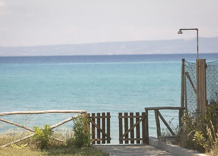 Apollo Beachfront House In #feelslikehome Pefkochori